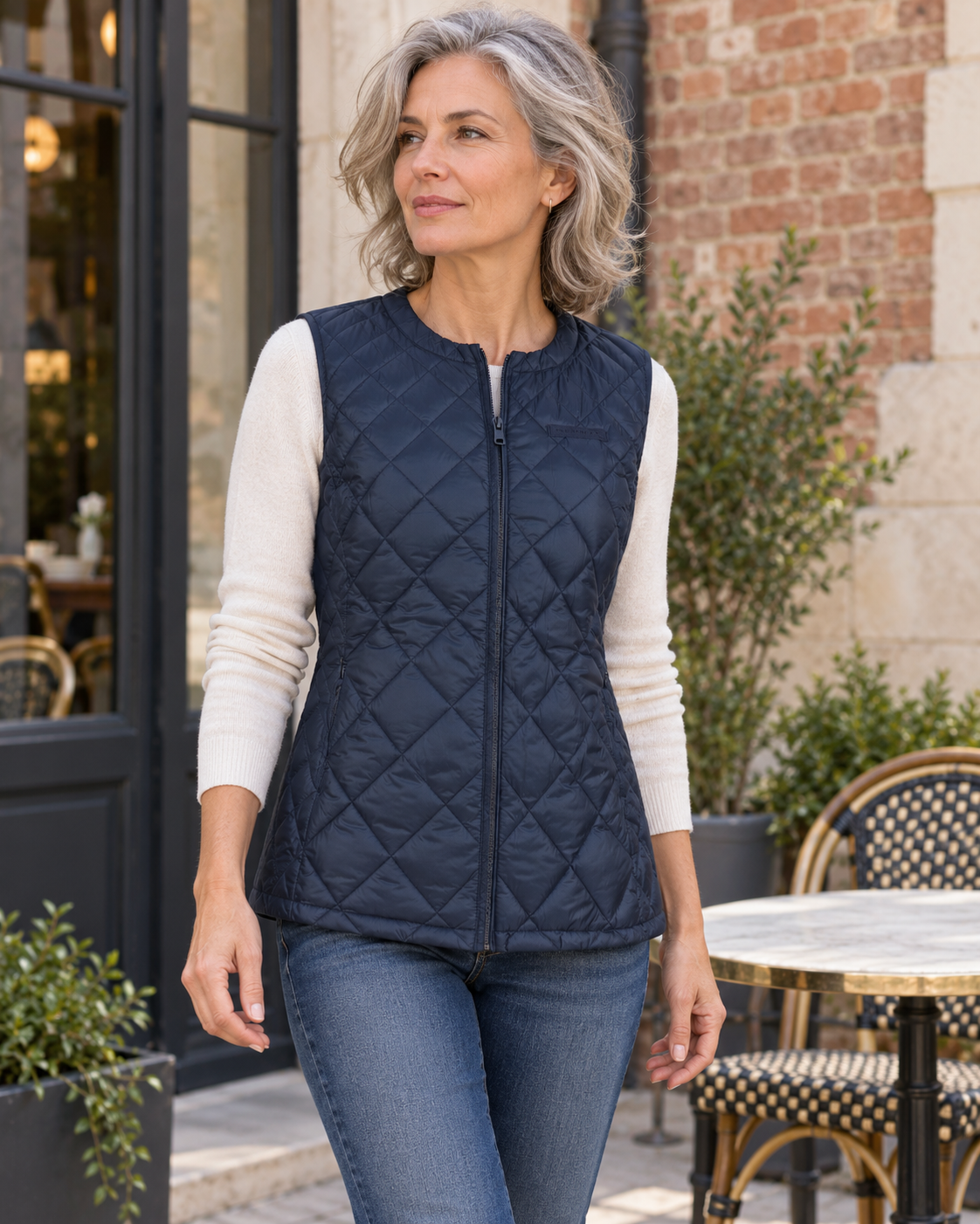 Blouson chauffant électrique en coton pour femmes — porté en situation