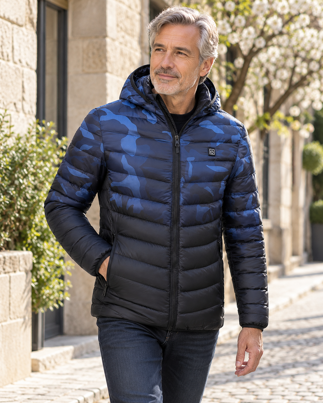 Doudoune chauffante motif camouflage pour homme — porté en situation