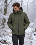 Manteau chauffant à capuche et imperméable pour homme — porté en situation