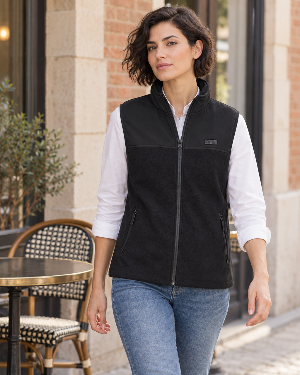 Veste chauffante sans manche noir — porté en situation