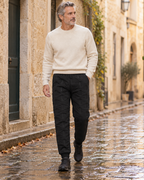 Pantalon chauffant coupe large pour homme — porté en situation