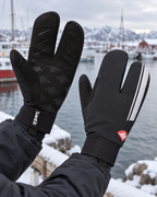 Gants d’hiver à trois doigts chauds et coupe-vent pour VTT et vélo de montagne — porté en situation