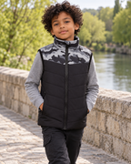Gilet Chauffant Enfant Camouflage Gris — porté en situation