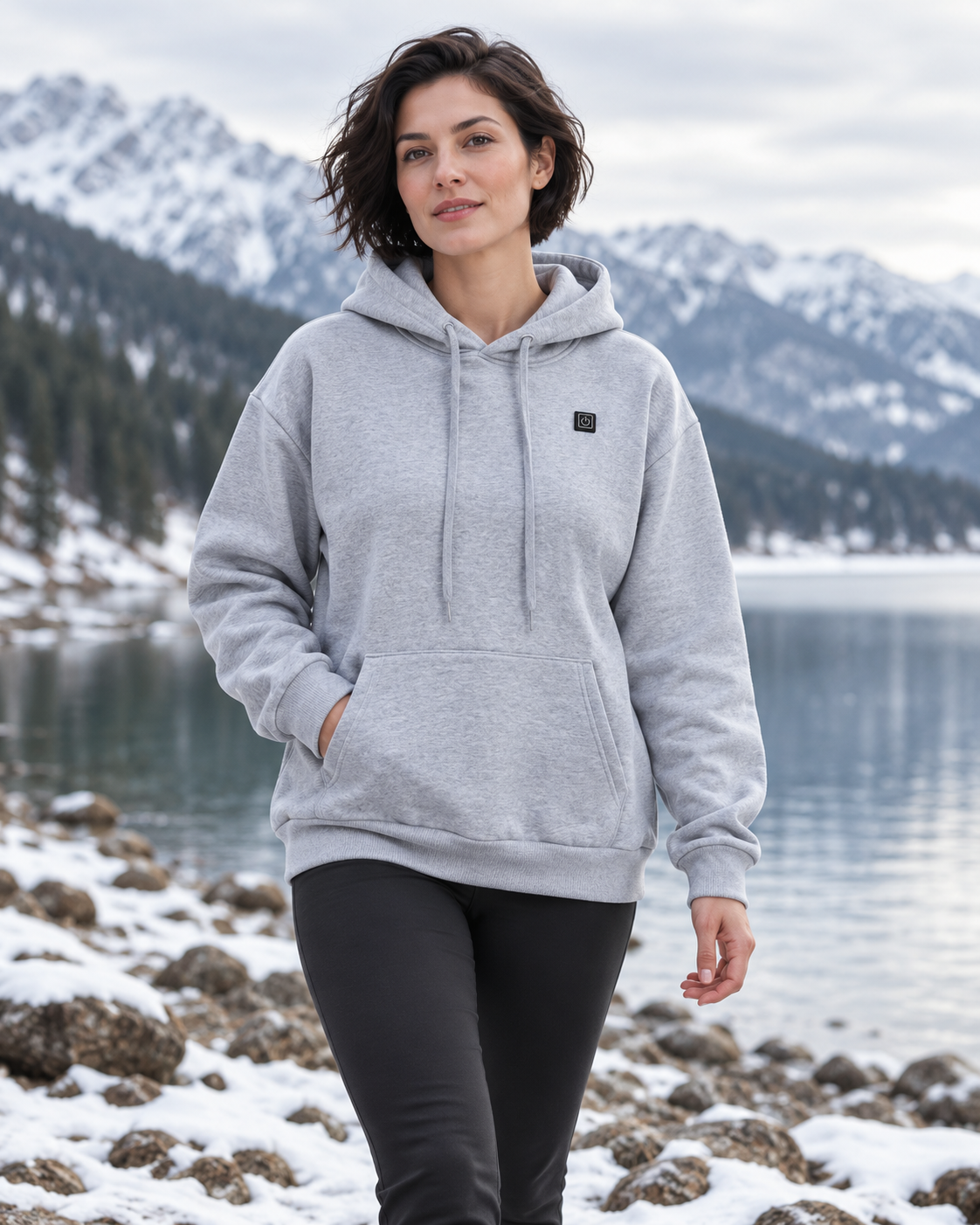 Sweat à capuche chauffant USB pour hommes et femmes gris — porté en situation