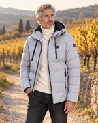 Veste chauffante avec port usb — porté en situation